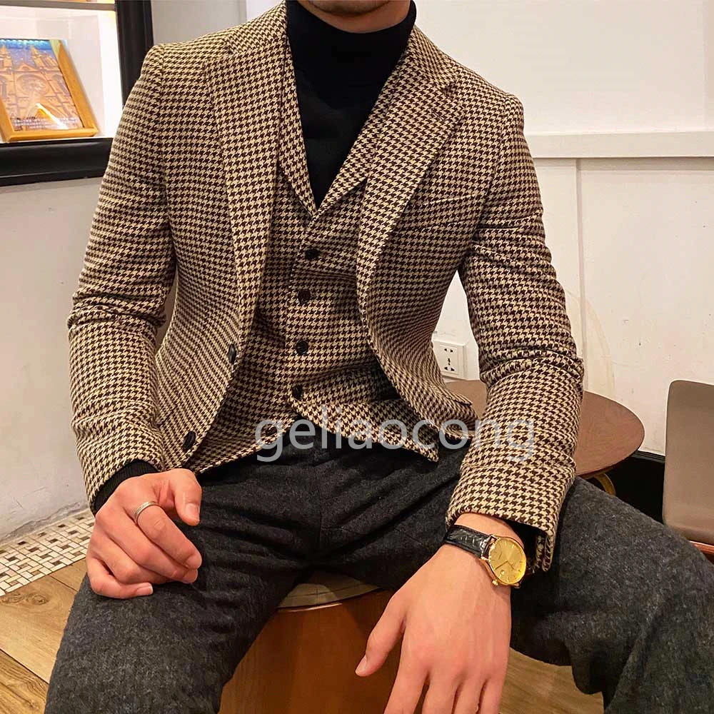 

Brown Plaid Men Suits for Groom Wedding Tuxedos 3 Piece Checked Houndstooth Slim Fit Fashion Blazer Vest With Gray Woolen Pants