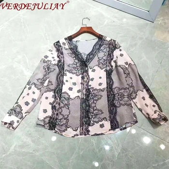 

VERDEJULIAY French Fashion Runway Designer Floral Print T-Shirt Stitching Lace High Quality Silk Romantic Pullover Women Tops