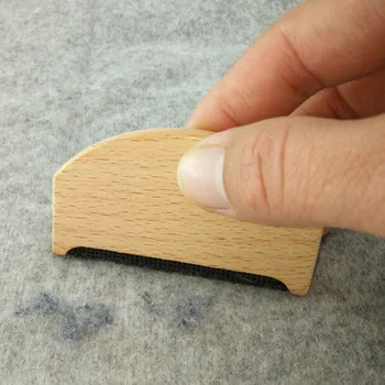 

1PC Manual Wooden Lint Remover Comb Care Anti Pilling Manual Sweater Brush Clean Trimmer For Sweater Clothes wool Cleaning Tool