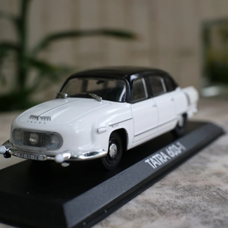 1:43 чешские Татры слишком тянутся &quotседан TATRA603-1 классический автомобиль