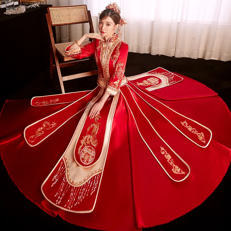 

Traditional Mandarin Collar Exquisite Beading Embroidery Tassel Bride Groom Wedding Dress Marry Cheongsam Свадебное платье