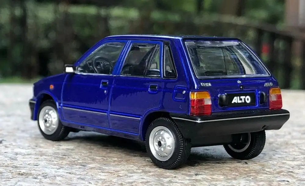 Коллекционная синяя лимитированная модель автомобиля Suzuki Alto 1/43 коллекционный