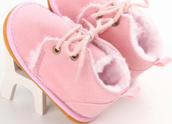 Sandq детский ботинки для новорожденного ребенка девочки Младенческая обувь Prewalkers детская кроватка с нескользящей подошвой для пар с мехом