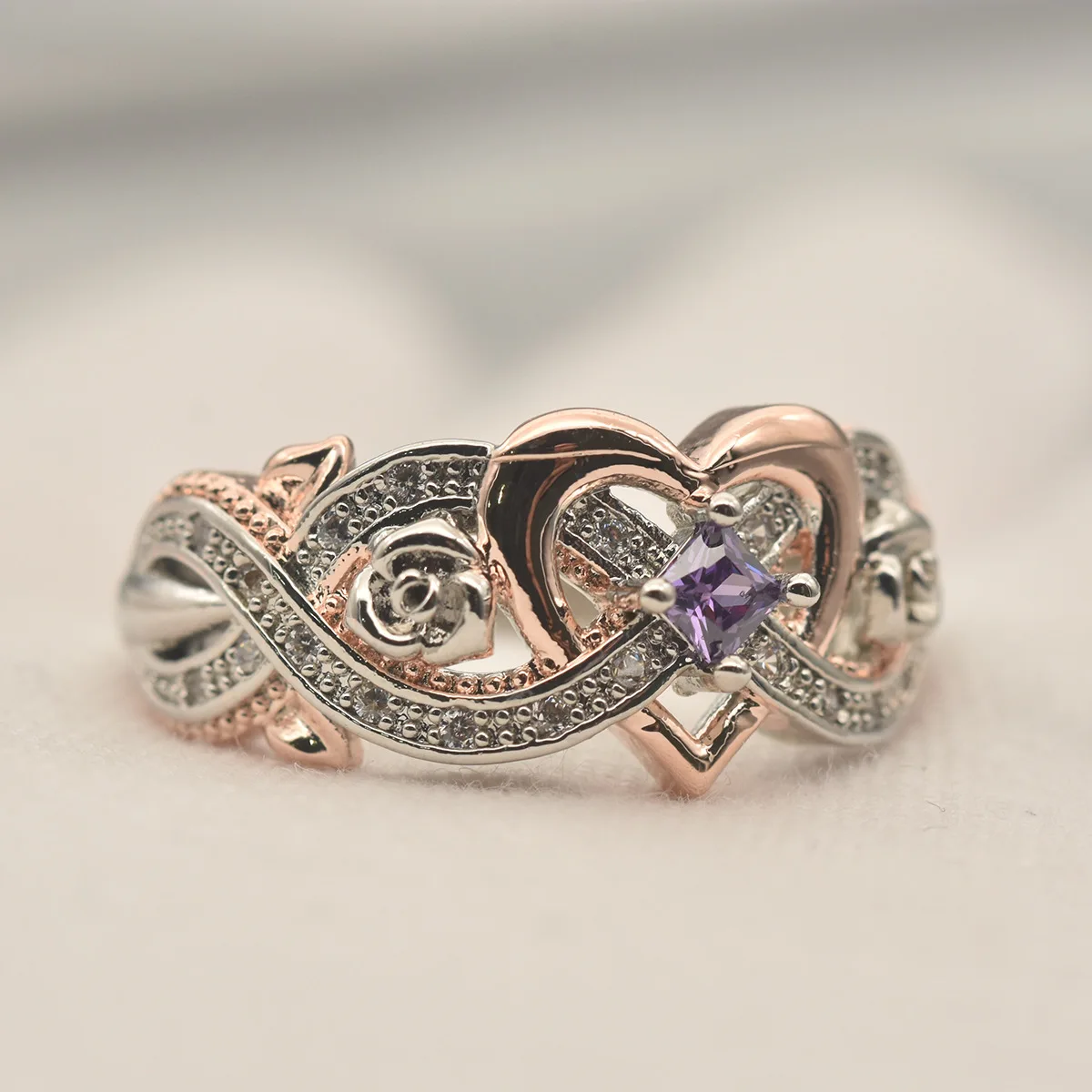

Exquisite Silver Plated Filled Rose Gold Princess Ring Purple Crystal Zircon Heart Ring Bridal Ring Engagement Jewelry For Women