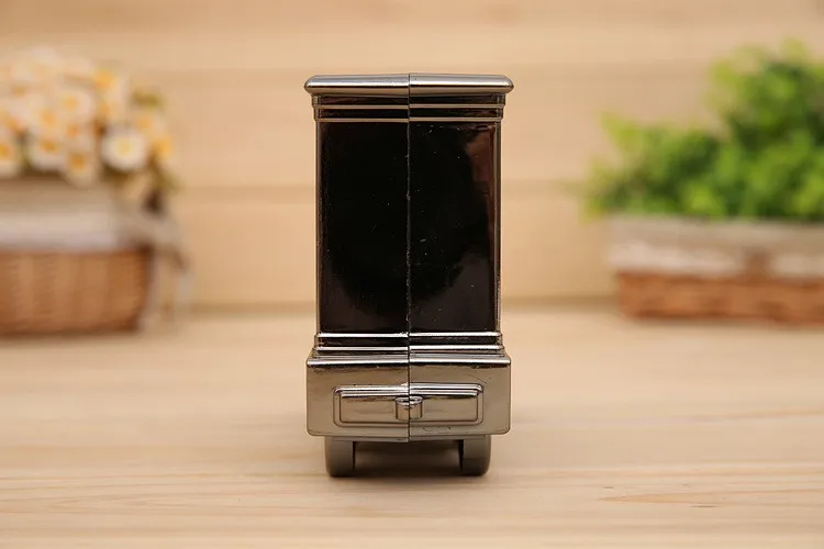 1728778376_1159440446