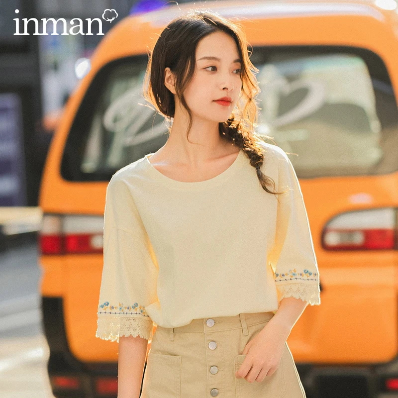 

INMAN 2020 Spring New Arriavl Literary Round Collar Pure Cotton Emboidered Loose Base T-shirt