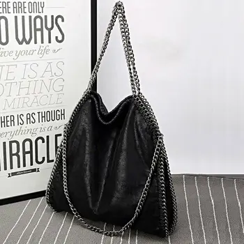 

Shoulder Bag Large Shoulder Woman Black Color with Eco Leather Chains