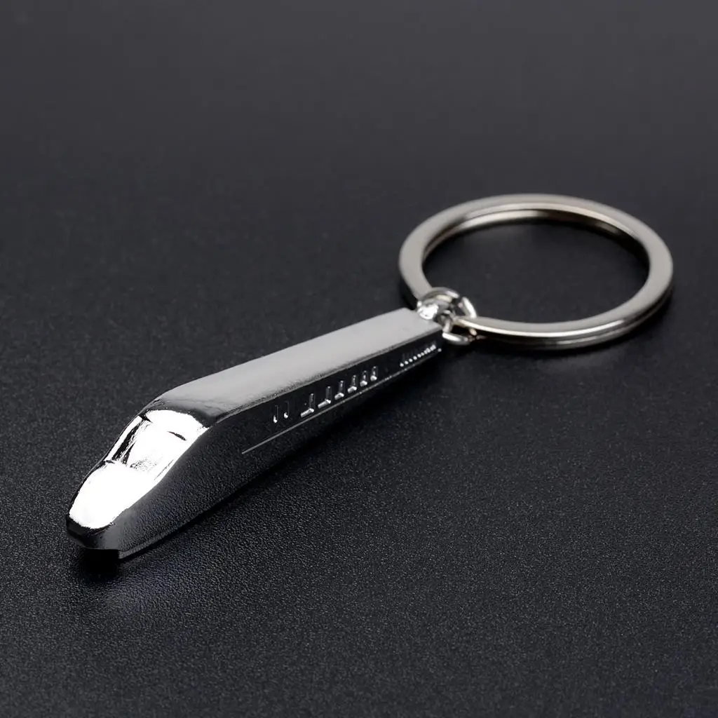 Novel silver color Alloy 3D Train Shaped Pendant Keychain Key Ring Key Holder for Car Keys Home Keys Organizer