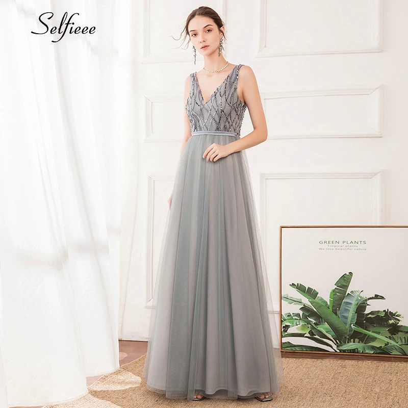 

Elegant Grey Women Dress A-Line Double V-Neck Sleeveless Sequined Tulle Maxi Dress Ladeis Long Party Dress Roupa Feminina 2019