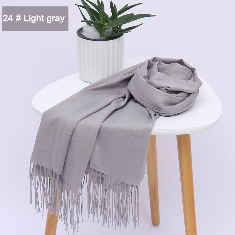 24 Light gray Женские однотонные хлопковые шарфы с кисточками, женский зимний тонкий весенний шарф, летняя роскошная женская шаль, теплый шарф для женщин - Цвет: 24 Light gray