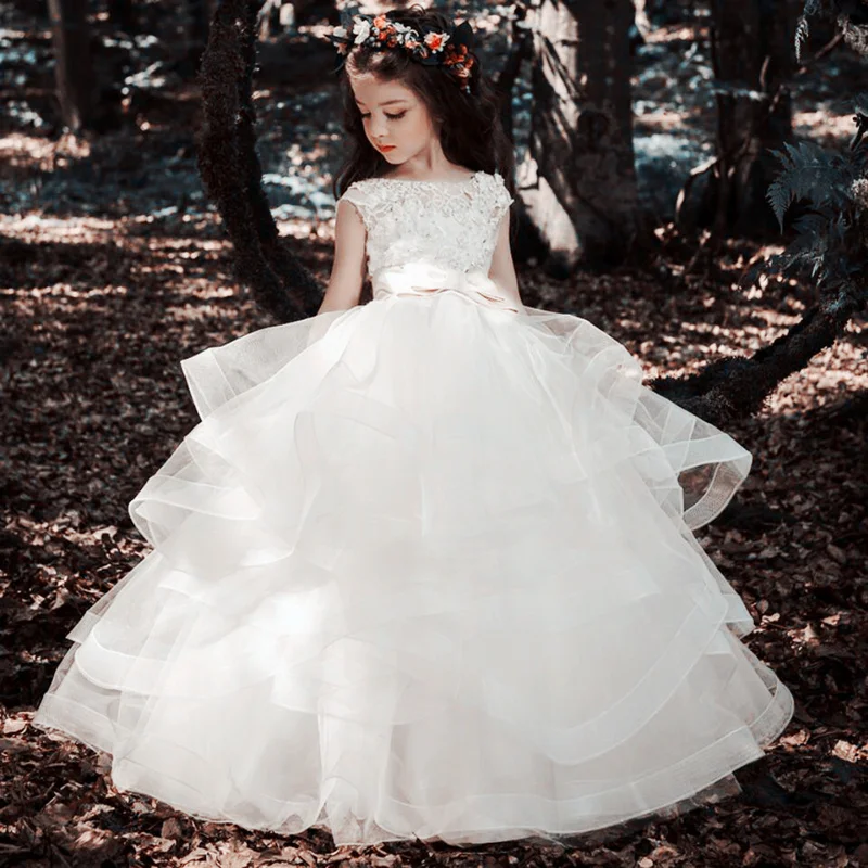 cor champanhe com aplique sem mangas cascamento