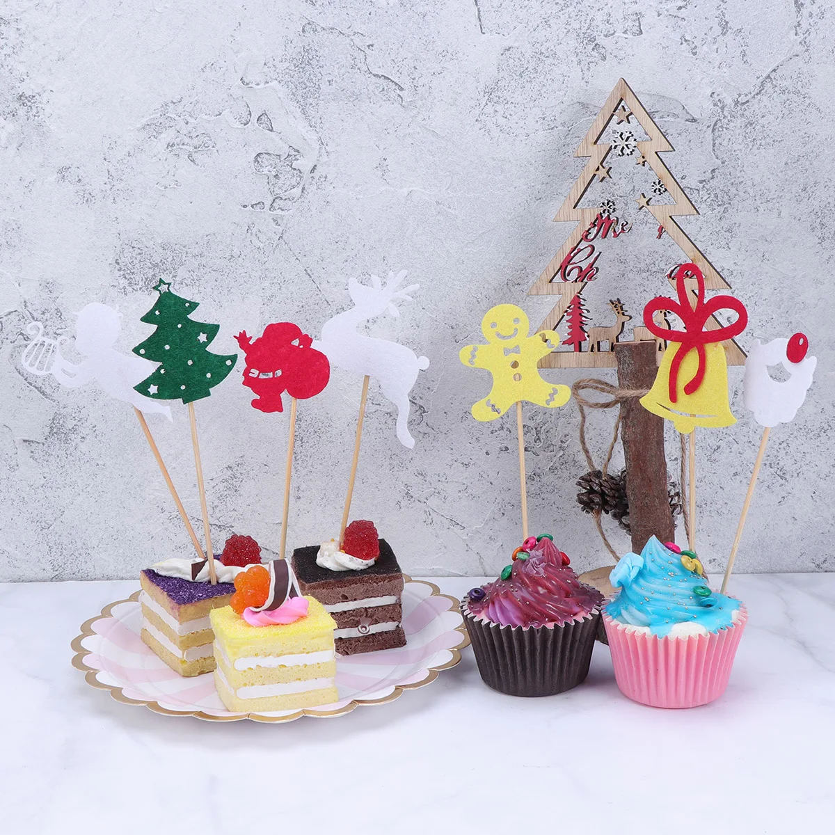 6pcs Christmas Santa Claus Cake Topper Cute Tree Snowman Bell Deer Baby Cupcake Toppers Fruit Food Picks Xmas Party Decorations