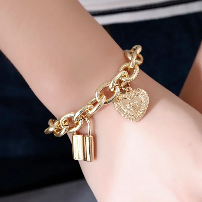 

DIAOMINFENGQING - Couples Carved Heart Alloy Pendant Bracelet Chunky Chain Bangle Punk Style 2020