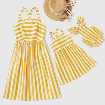 

2020 Summer New Family Matching Outfits Stripe Sleeveless Dresses Rompers Baby Girl Mom Clothes Adult Kids Dress Family Look
