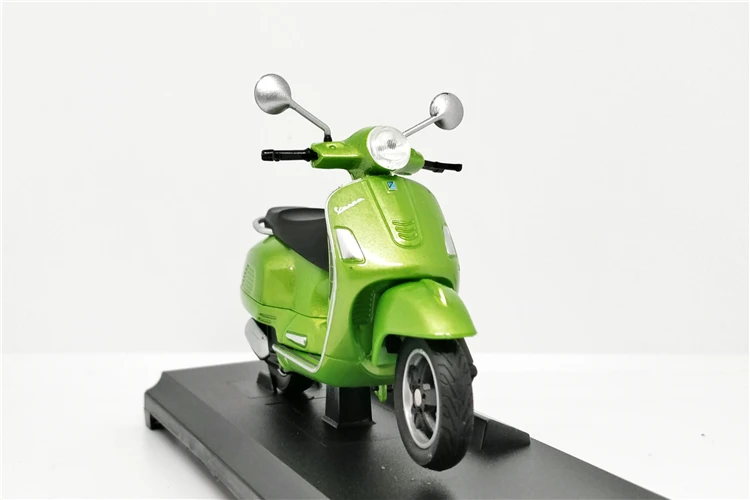Модель велосипеда для скутера Welly 1:18 vespa GTS 125 куб. См 2017| |