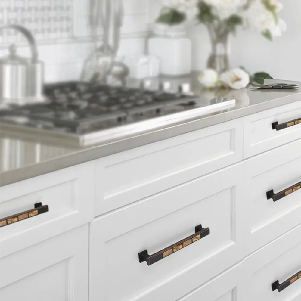 Роскошный простой шкаф в Европейском стиле легкая Европейская дверь шкафа