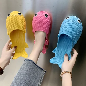 

1 Pair Cartoon Puffer Slippers Anti-slip Beach Slippers Summer Indoor Parent-child Slippers Creative Kids Slipper for Kids Weari