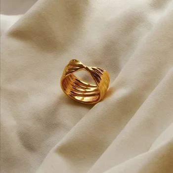 

2020 Winter Must Have Fashion Minimalist Bowknot Finger Ring Taxtured Wave Gold Plated Rings For Women Party Jewelry
