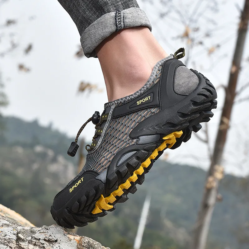 Outdoor Mountain Climbing Sports Running Shoes Mesh Shoes Upstream Shoes MEN'S SHOES Wading Shoes Summer 9325