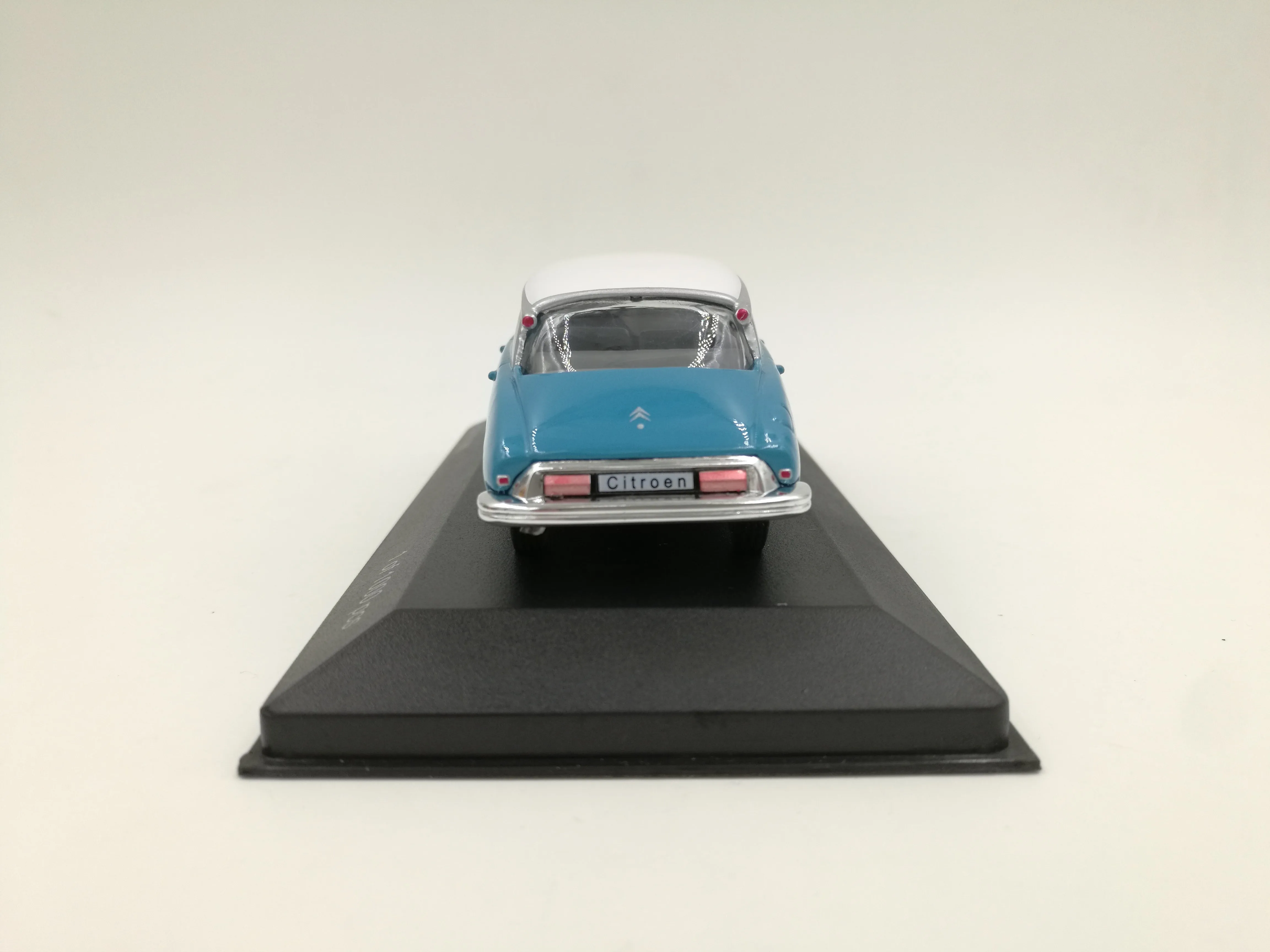 Белая коробка 1:43 1966 Citroen DS 19 бутик сплав автомобиль игрушки для детей модель детской игрушки оригинальная коробка