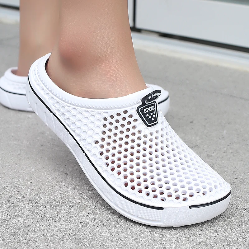 2020 Summer Sandals for Beach Sports Women Men's Slip-on Shoes Slippers Female Male Croc Clogs Crocks Crocse Water Mules D006