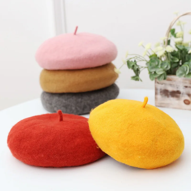 

Autumn and Winter Fashion Simple Solid Color Wool Berets Caps Literary Retro Dome Beret Hats Ladies Woolen Holiday Hat FW4859