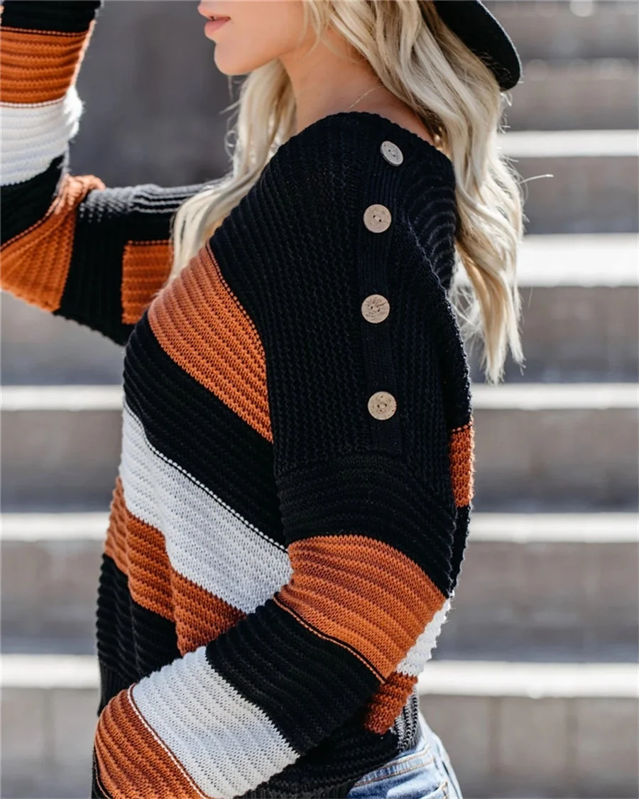 younesbuttondetailedstripedknitsweater14.webp