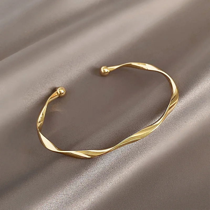 2025 New Fashion Twisted Metal Cuff bracelets For Women or