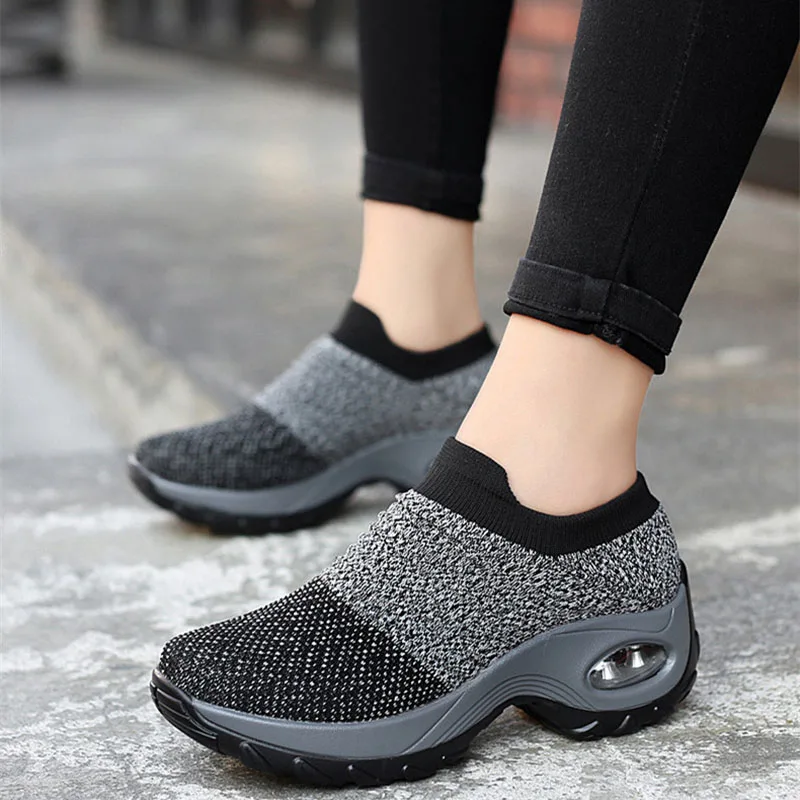 

Slip On women sneakers plus size autumn casual shoes women breathable platform vulcanize shoes female 2019 Zapatos Mujer VT362