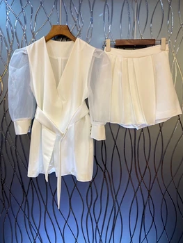 

2020 Spring and Summer New Women's V-neck Lace-up Knotted Waist Hugging Perspective Shirt Shorts Suit 712