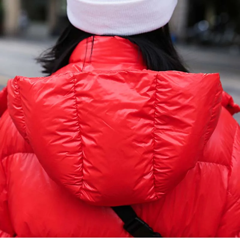 Высококачественное женское модное хлопковое пальто новое зимнее теплое с капюшоном яркое лицо плотное средней длины красное женское хлопковое пальто KO187