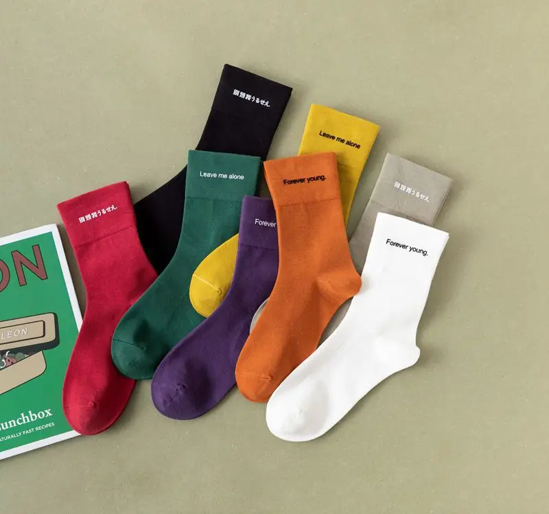 Креативные женские носки Осенние новые цветные трендовые носки с буквенным принтом Нескользящие дышащие дезодорирующие удобные носки