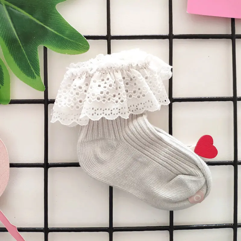 Осенне-зимние милые кружевные носки с цветочным рисунком для новорожденных хлопковые носки-тапочки для девочек, милые носки принцессы для маленьких девочек