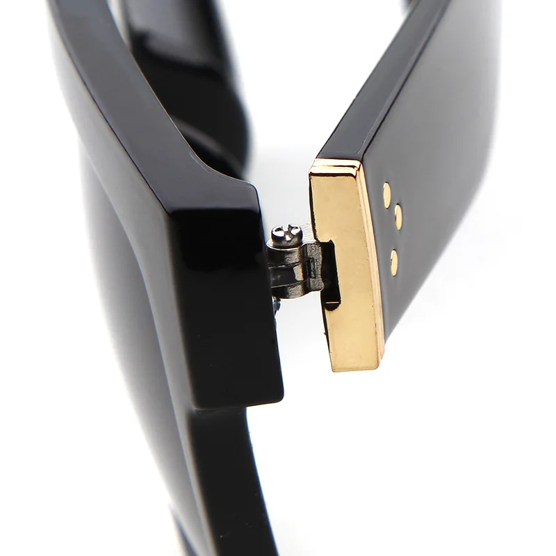 10955273299_1770957237