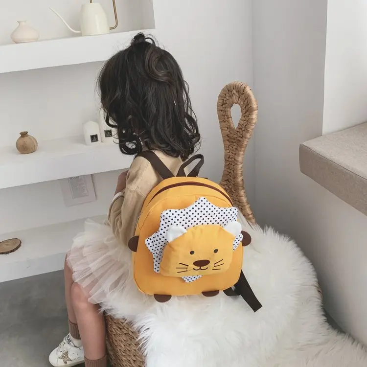 

2020 Spring New Style Fashion Cartoon Little Lion Cute Canvas Children Men And Women Children Backpack Small Bookbag Men And Wom