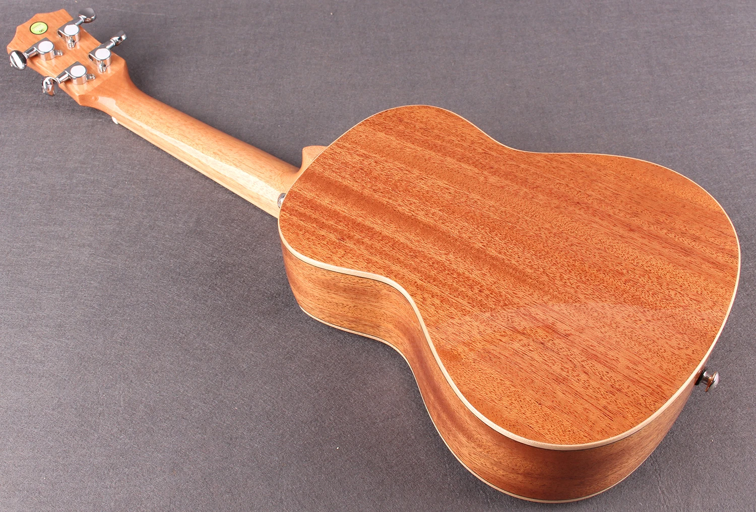 Concert Solid Spruce Ukulele Mahogany Side and Back 4 strings Guitar With EVA hard Case