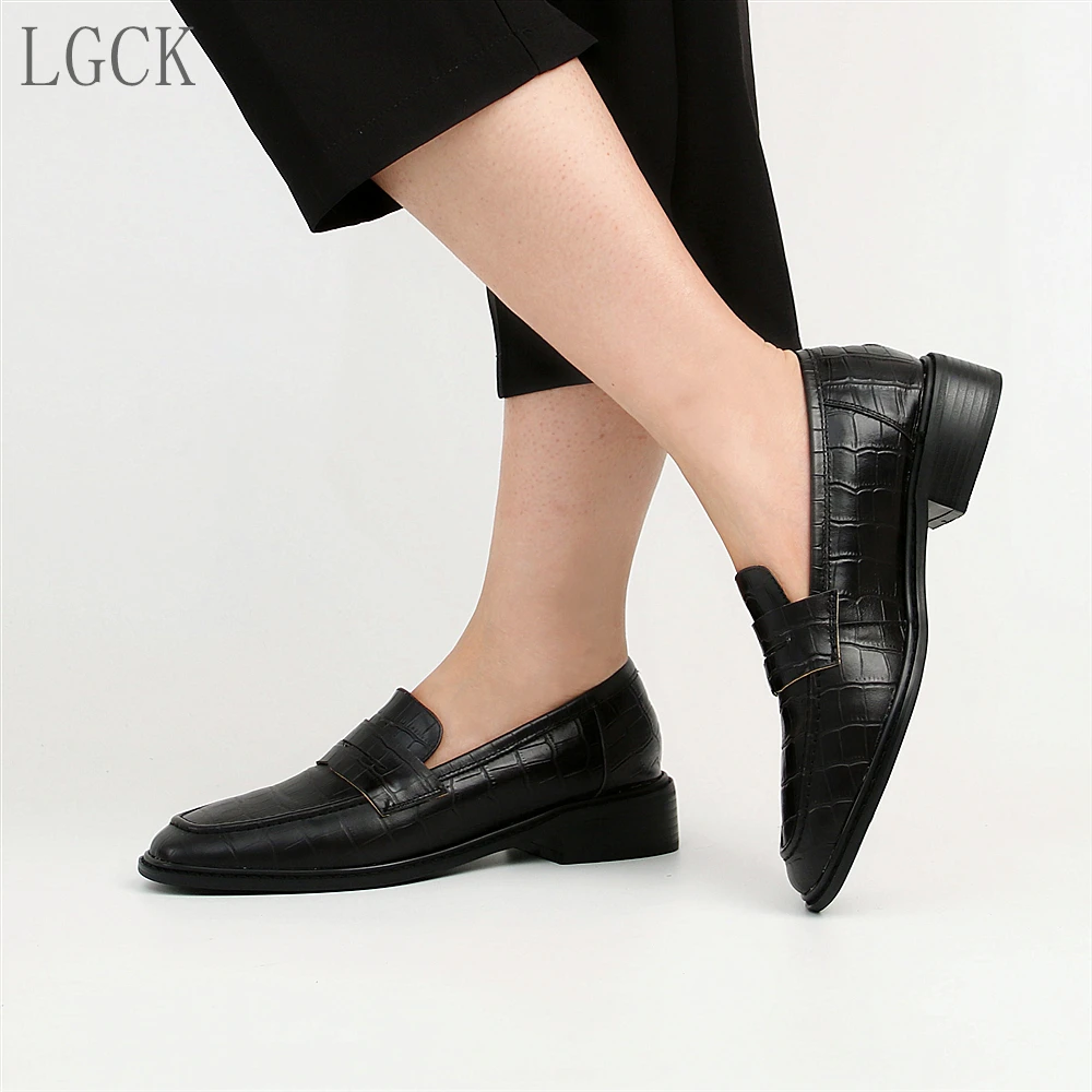 

Plus Size 34-43 Genuine Leather Women Shoes Fashion Loafers Moccasins Square Toe Slip On Embossed Leather Oxford Low Heels