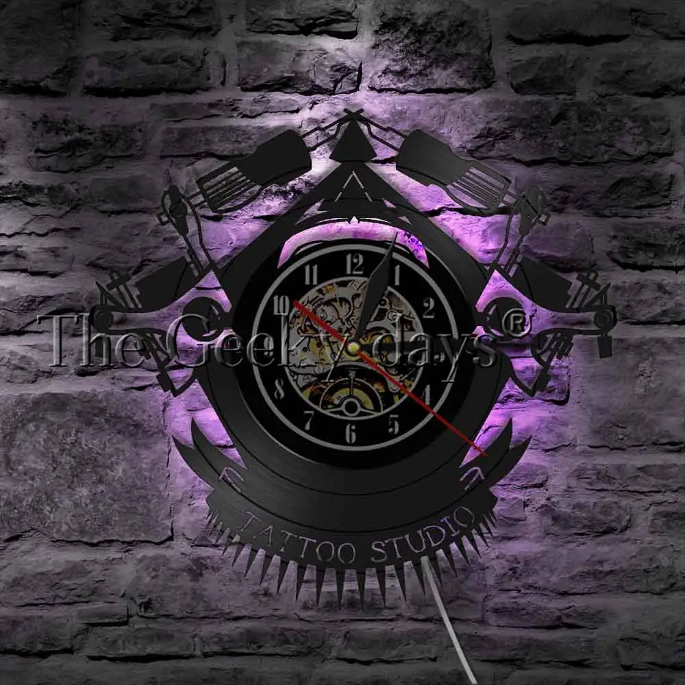 

Vintage Tattoo Design Vinyl LP Record Wall Clock Tattoo Studio Shop Tattoo Machine Quartz LED Wall Lighted Watch Night Light