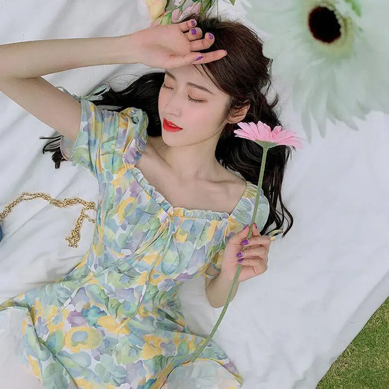 

2021 summer new fairy skirt short sleeve wavy thin temperament high waist French Green Floral Dress