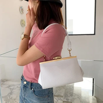 

Fashion Crocodile Pattern Metal Buckle Clip Bags For Women Shoulder Bags Elegant Wide Strap Female Crossbody Messenger Bag NEW