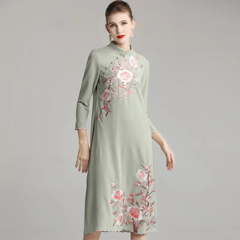 Осеннее улучшенное платье Чонсам в китайском стиле с вышивкой и большим цветком, стоячий воротник, платье с длинными рукавами размера плюс M-4XL