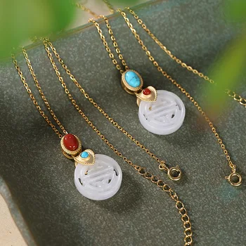 

Yiluyin S925 pure silver gold-plated Hetian Yunan red pendant retro high grade safety button women's sweater chain