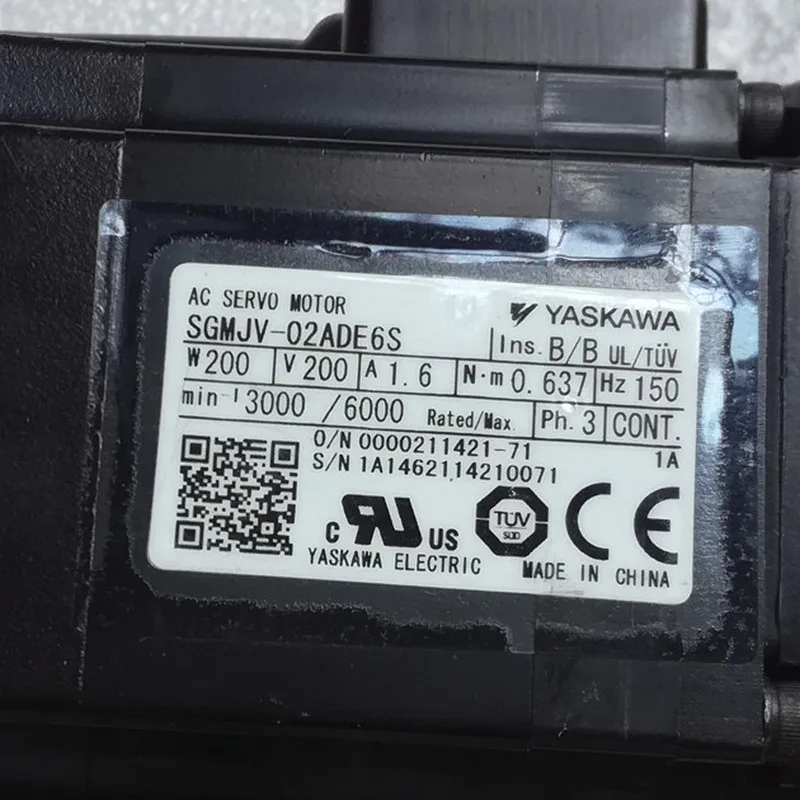 Использованный протестированный рабочий SGMJV-02ADE6S сервомотором переменного тока