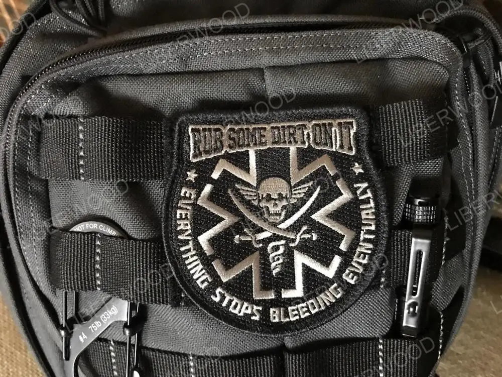 Вышивка патч натирает некоторые грязи Боевая нашивка медик фельдшер EMT спасательная эмблема аппликации эмблемы с вышивкой патч