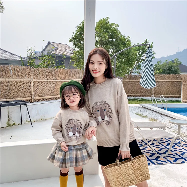 Ceny Rodzina pasujące ubrać mama i ja matka córka kreskówka tygrys swetry ciepłe ubrania na zimę dla rodziny wygląd koszule mama dziecko