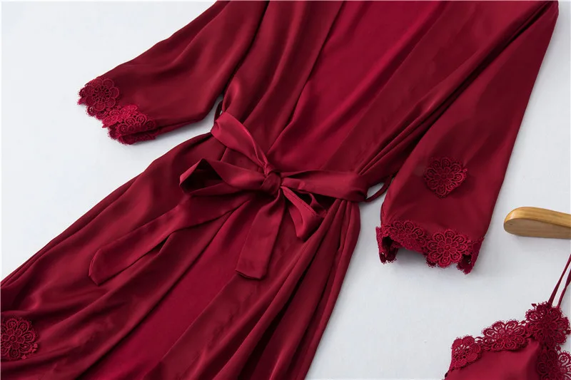 12926047996_1061836450