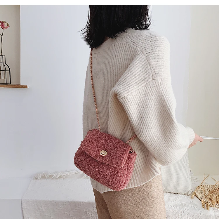 Elegant Female Plaid Crossbody Bag Winter New Quality Soft Plush Women's Designer Handbag Lock Chain Shoulder Messenger Bag
