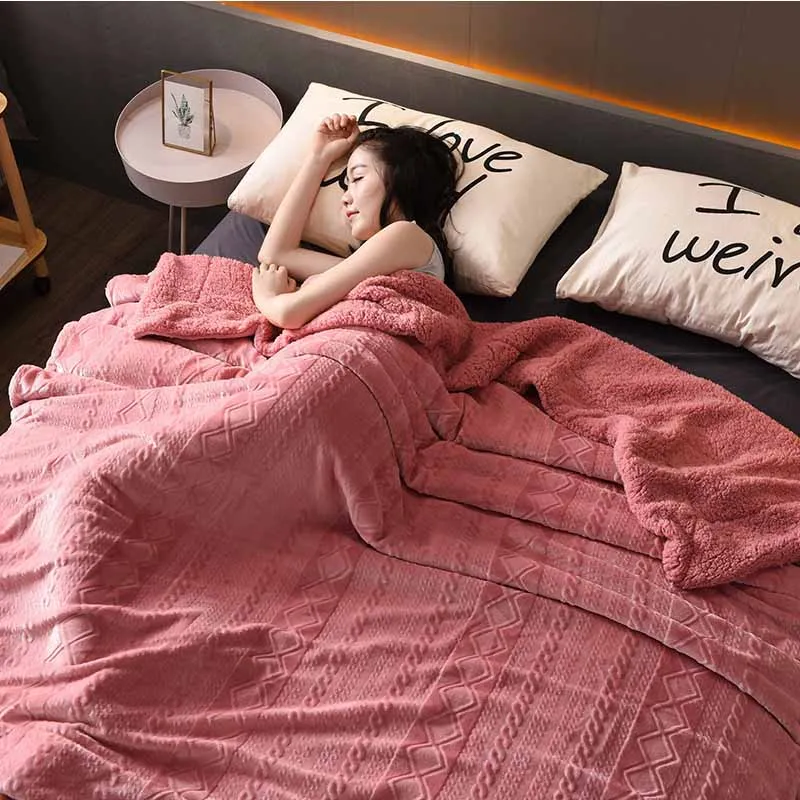 Коралловое флисовое покрывало для кровати дивана зимнее теплое супермягкое