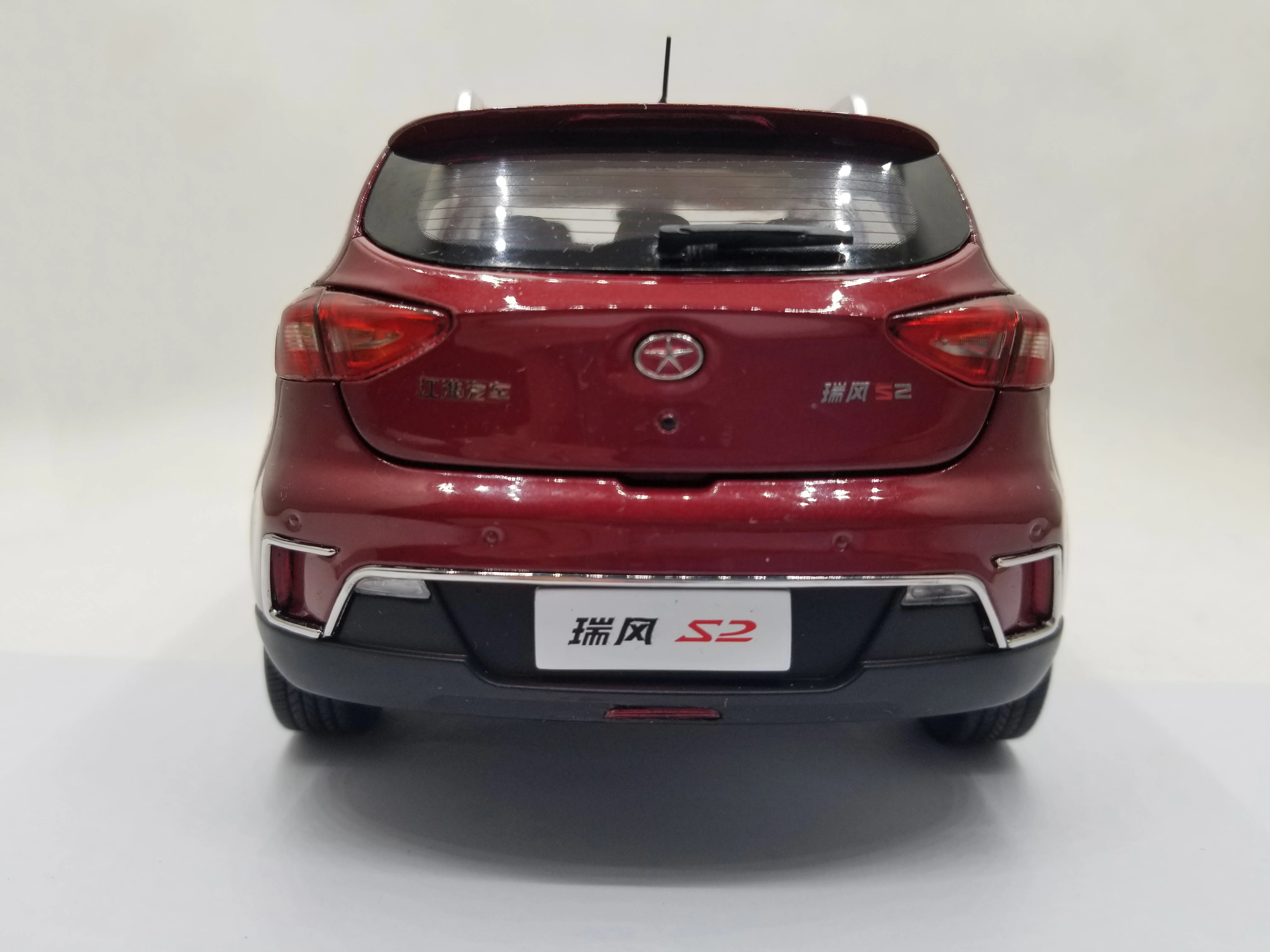 1:18 литье под давлением модель для JAC уточнить S2 красный внедорожник Игрушечная машина из сплава миниатюрная коллекция подарок грузовик китайский бренд JAC