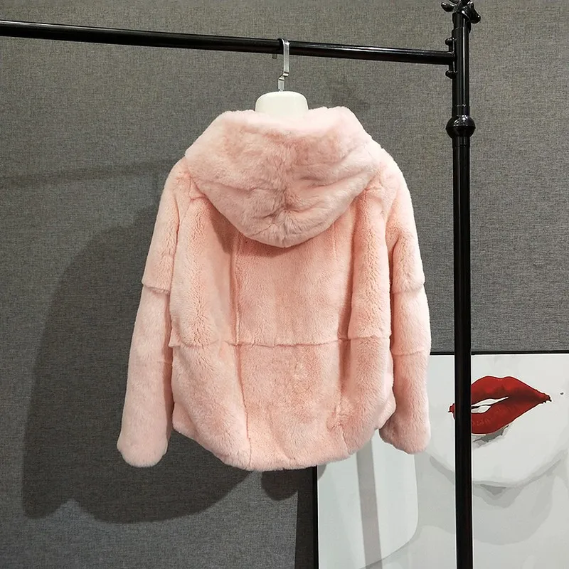 pink Натуральный настоящий мех кролика пальто из цельной кожи меховая одежда женская зимняя короткая куртка с капюшоном верхняя одежда с длинными рукавами однотонное пальто - Цвет: pink
